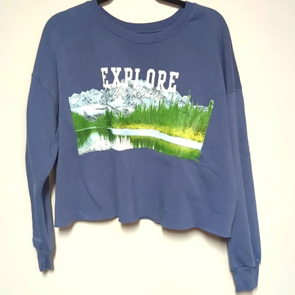 Grayson/Thread Blue Graphic Cropped Sweatshirt